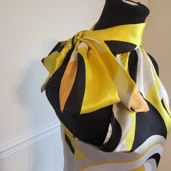 Urban Behavior Scarf Neck Blouse, Size M - Picture 5 of 7